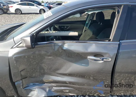 2015 Nissan Altima 2.5 z USA, uszkodzony, nr VIN 1N4AL3APXFC170839